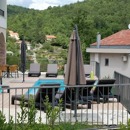 Mariva Apartament *